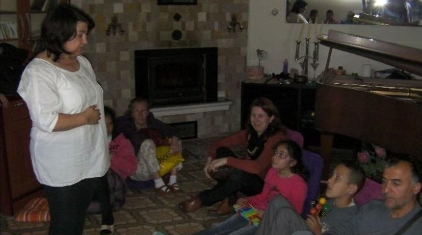 Sel&ccedil;uk Chp Parti Okulu'ndan &ldquo;engellere Yeşil Işık&rdquo; Projesi