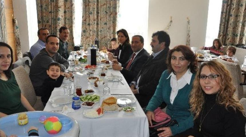 Sandıklı Hatice Turan Anaokulu'ndan Kaynaşma Kahvaltısı