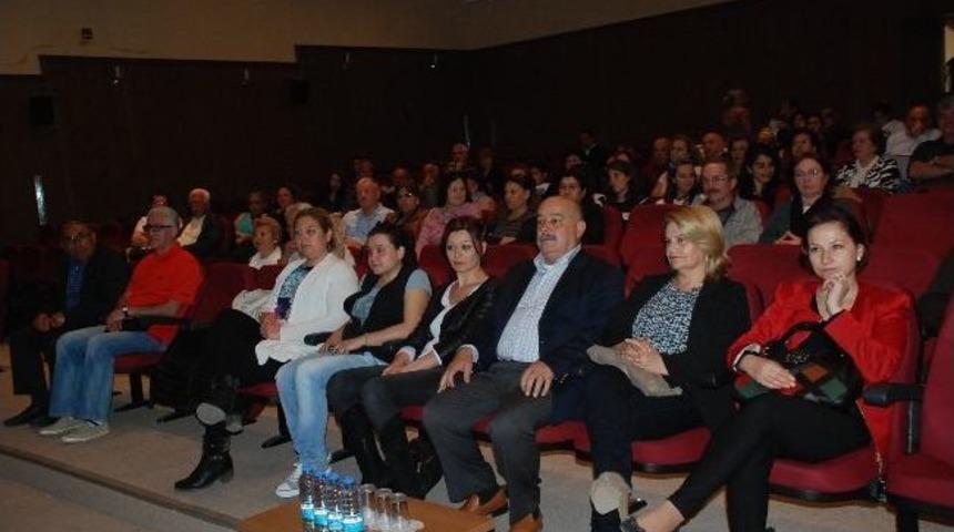 Nazım Hikmet Şiirleri Ve Şarkıları İle Anıldı