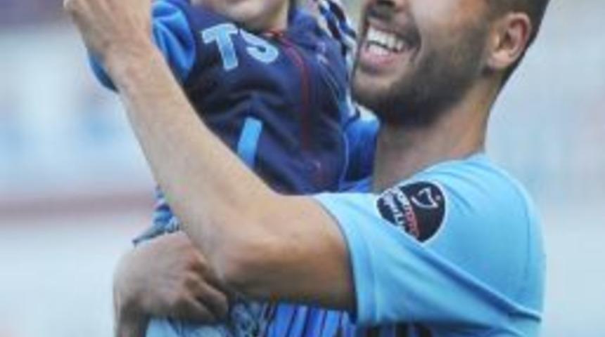 Yasin &Ouml;ztekin S&ouml;z&uuml;n&uuml; Tuttu