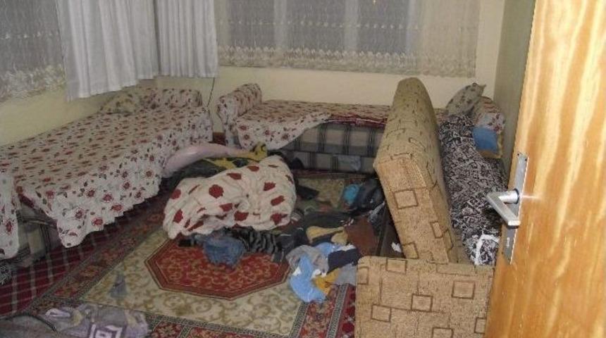 Hırsız Kumbaradaki Bisiklet Parasını &Ccedil;aldı