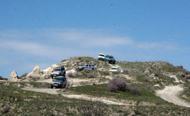 Kapadokya’da Ciple Safari Turuna Katılan Turistler Manzaraya Hayran Kalıyor