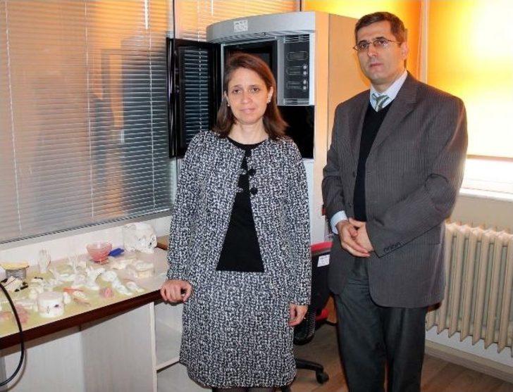 Lise Öğrencilerinden Protez Kulak Ve Burun G1