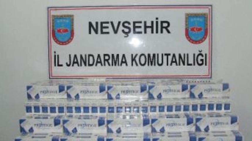 Yolcu Otob&uuml;s&uuml;nde 990 Kapet G&uuml;mr&uuml;k Ka&ccedil;ağı Sigara Ele Ge&ccedil;irildi