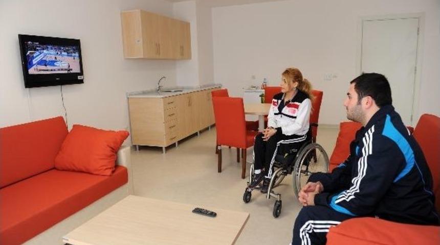 B&uuml;y&uuml;kşehir Engelli Sosyal Tesisi Milli Takım Sporcularını Ağırlıyor