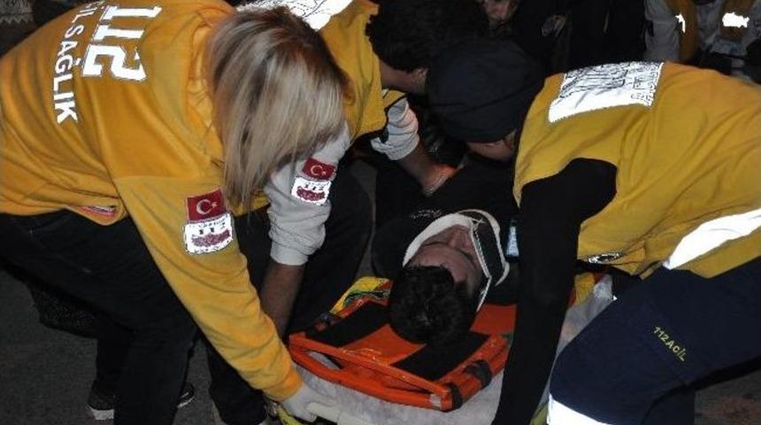 Motosikletin &Ccedil;arptığı Gen&ccedil; Kadın &Ouml;ld&uuml;