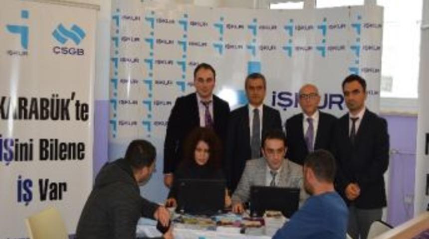 İşkur Karab&uuml;k &Uuml;niversitesi'nde Tanıtım Stantı A&ccedil;tı