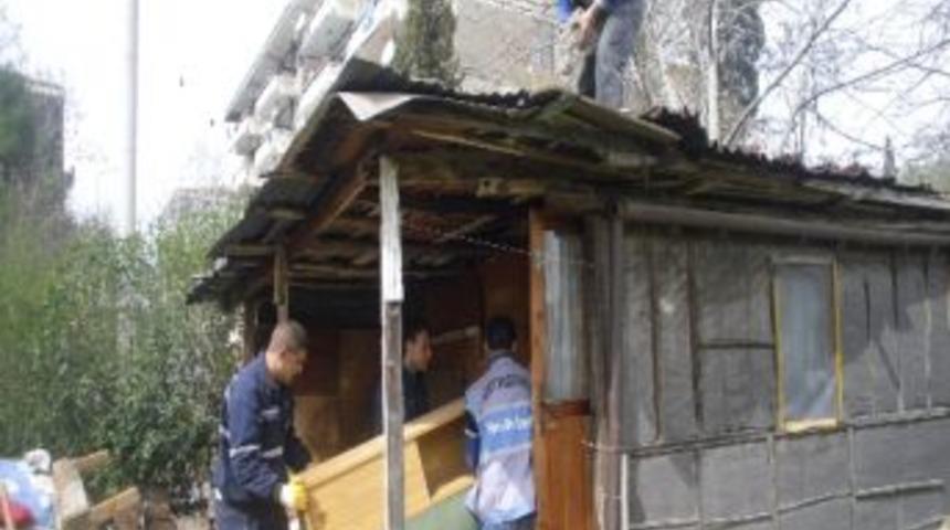 İzmit'te G&ouml;rsel Kirliliğe Ge&ccedil;it Yok