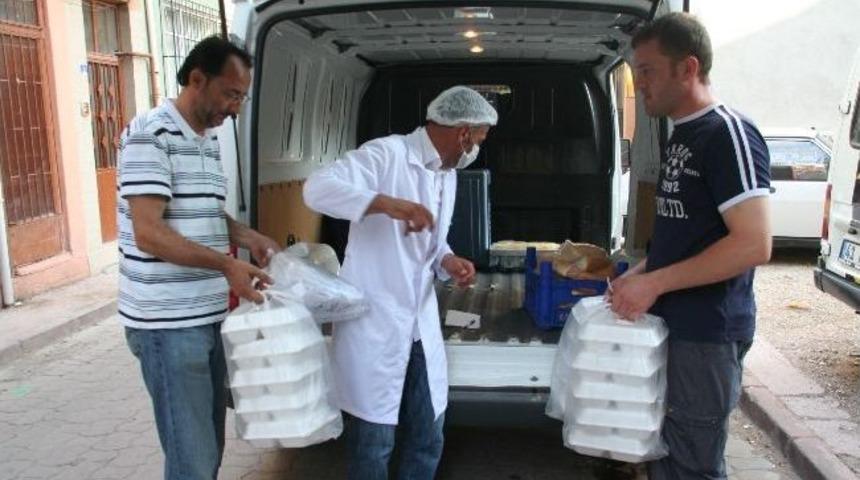 Belediyeden Cenaze Evlerine Yemek Servisi