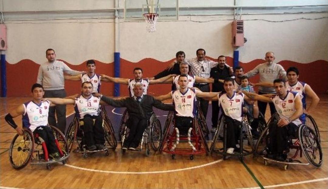 Yenimahalle&rsquo;de 'y&uuml;z'ler G&uuml;l&uuml;yor