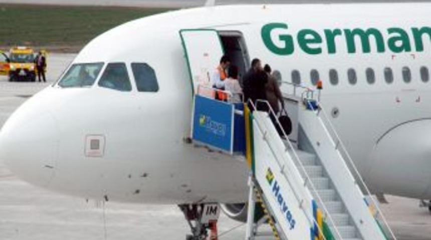 Zafer B&ouml;lgesel Havalimanı'ndan Yurtdışına Ilk U&ccedil;uş D&uuml;sseldorf'a