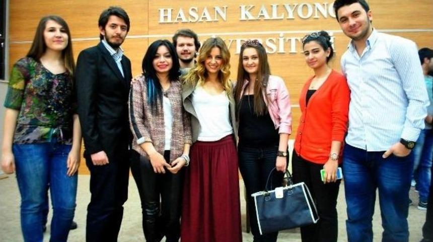 Hepsi&rsquo;nin Eren&rsquo;i, Hk&uuml;&rsquo;de Ders Verdi