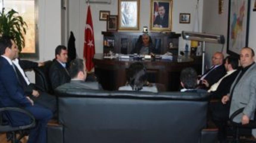 Ak Partili İl&ccedil;e Başkanlarından Değerlendirme Toplantısı