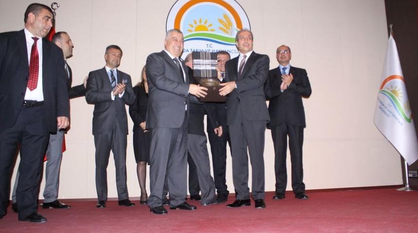 Mehdi Eker: Artık AB&rsquo;ye Daha Kolay S&uuml;t Ihracı Yapacağız