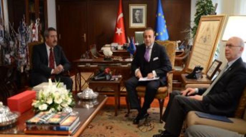 AB Bakanı: Kılı&ccedil;daroğlu, Nasrettin Hoca&rsquo;dan Sonra Ikinci Değerimizdir