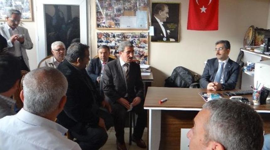 M&uuml;steşar Zahteroğulları'ndan Romanlar Derneği'ne Ziyaret