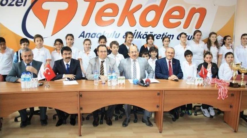 Tekden Koleji Şampiyonluğa Doymuyor