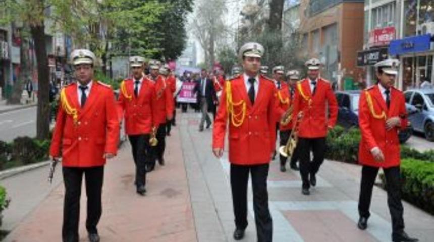 Kansere Karşı Bandolu Y&uuml;r&uuml;y&uuml;ş