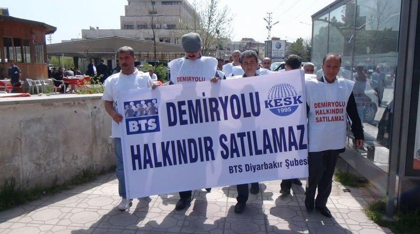 Demiryolu Iş&ccedil;ileri Batman&rsquo;da Y&uuml;r&uuml;d&uuml;