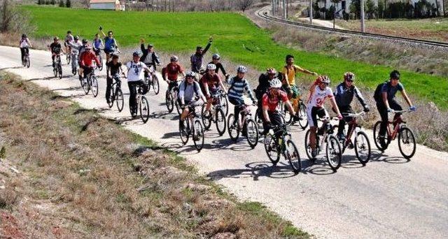 Esbike’den Kızılinler Bölgesine Bisiklet Turu