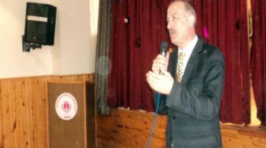 İlk&ouml;ğretim &Ouml;ğrencilerine Yazar Olmanın P&uuml;f Noktaları Anlatıldı