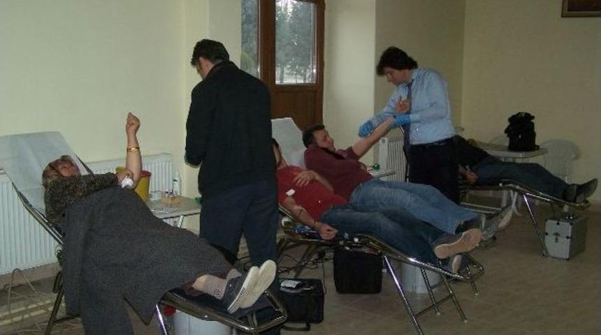 Korkuteli&rsquo;nde İki G&uuml;nde 117 &Uuml;nite Kan Toplandı