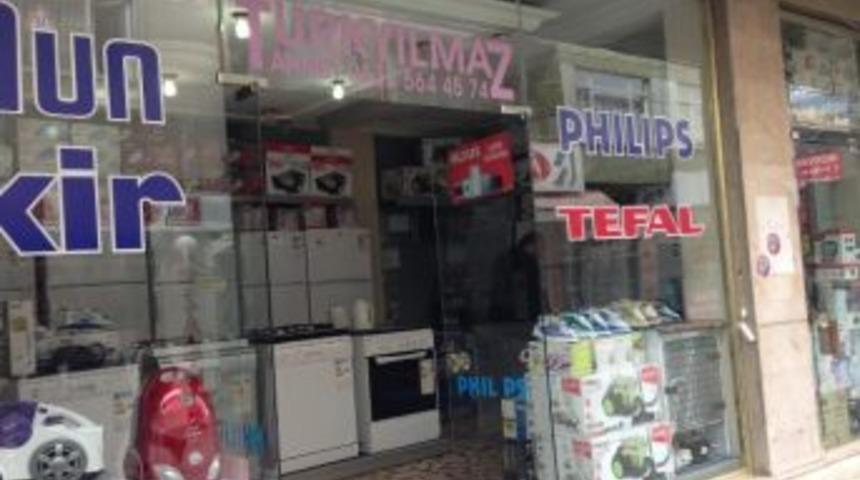 Hırsızlar Depoyu Soyamadı