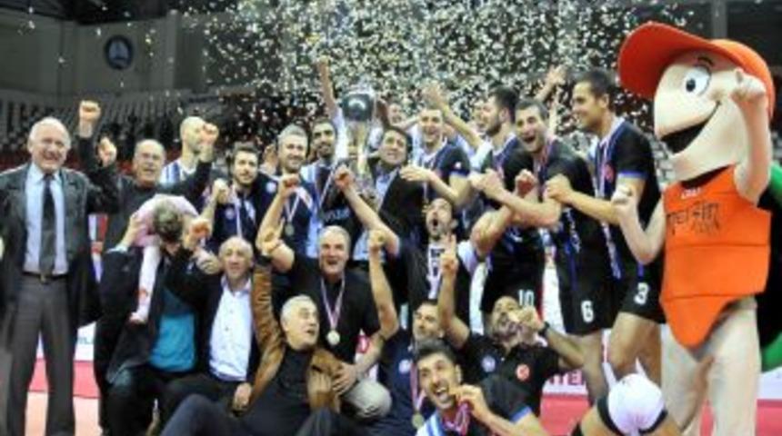 Filenin 'Kupa Beyi' Halkbank B&uuml;y&uuml;k Sevin&ccedil; Yaşanıyor