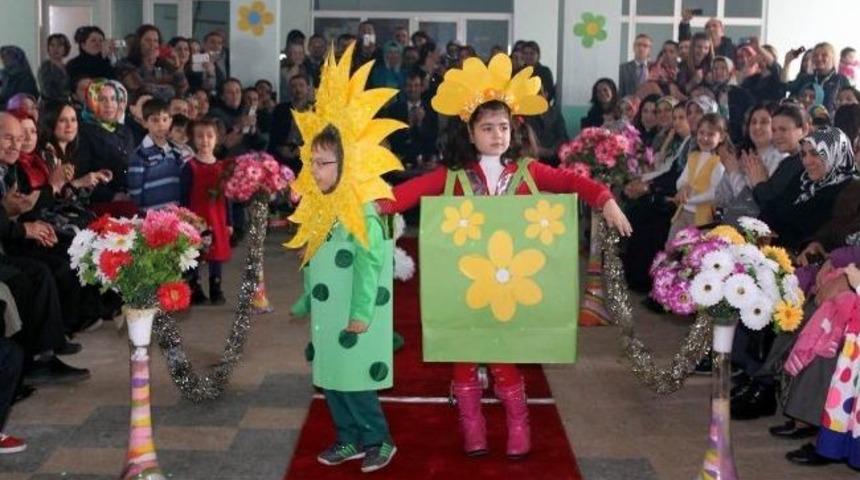 Miniklerden Atık Defilesi