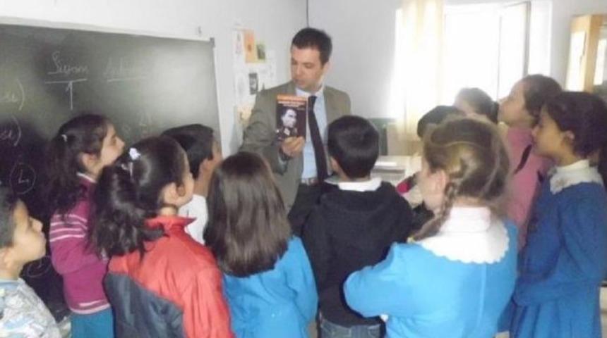 Kaymakam G&uuml;r&ccedil;am K&ouml;y Okullarını Ziyaret Etti