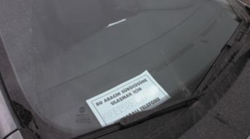 Park Sorununu &Ccedil;&ouml;zmek I&ccedil;in S&uuml;r&uuml;c&uuml;lere Kart Dağıtıyor