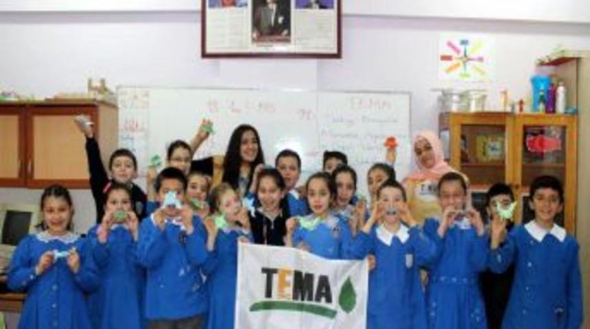 Üniversiteliler, Suyun Önemini Miniklere Resimle Anlattı