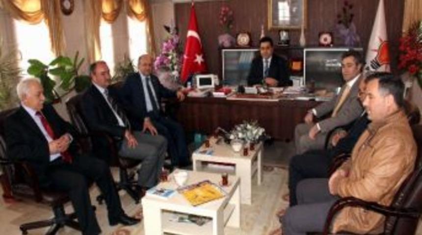 Ak Parti Kocaeli Milletvekili Fikri Işık&rsquo;tan Başkan Kuru&rsquo;ya Ziyaret