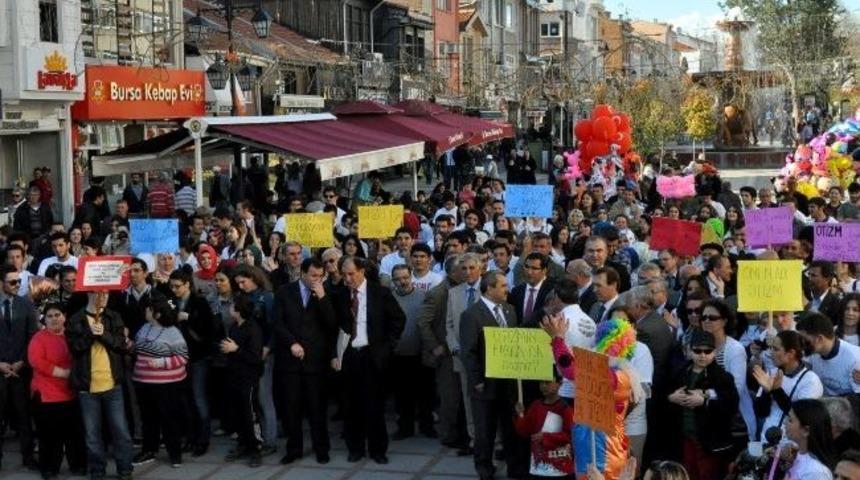 &lsquo;o Ses&rsquo;ten Otizm Farkındalığına Destek