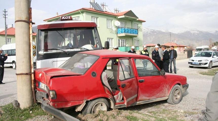 Erzincan'da Kaza: 7&rsquo;si &Ouml;ğrenci 10 Yaralı