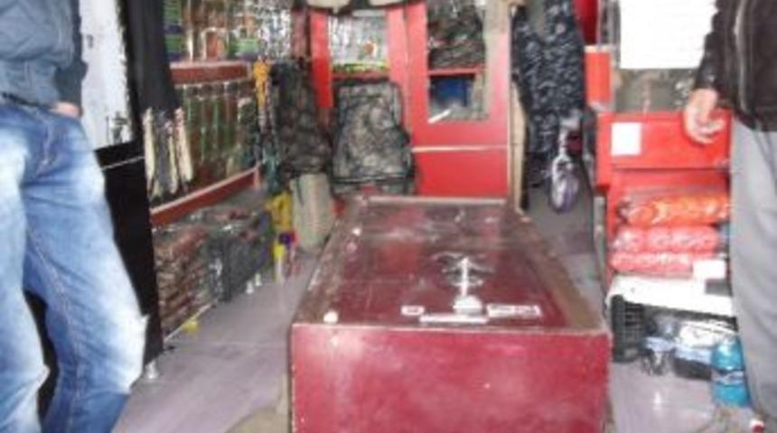 Tekman&rsquo;da 6 İşyerini Soyan 3 Hırsızlık Ş&uuml;phelisi Patnos&rsquo;ta Yakalandı