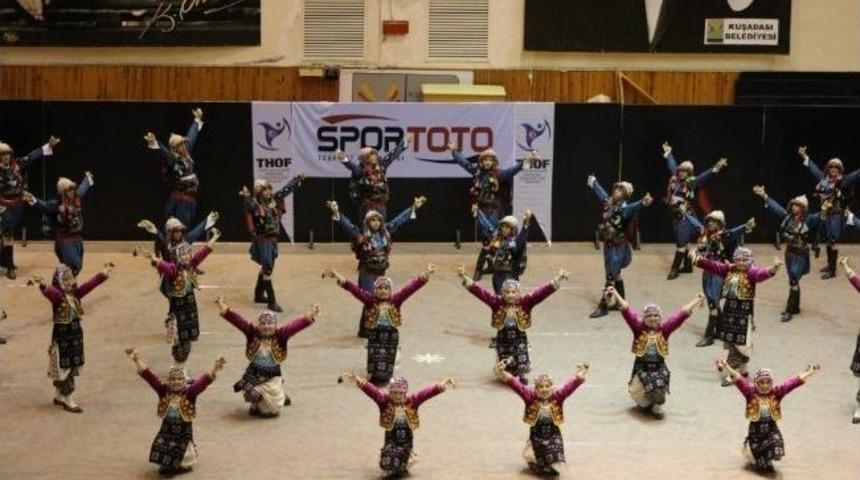 Gazi Emet İlk&ouml;ğretim Okulu Halk Oyunları Topluluğu'nun B&uuml;y&uuml;k Başarısı