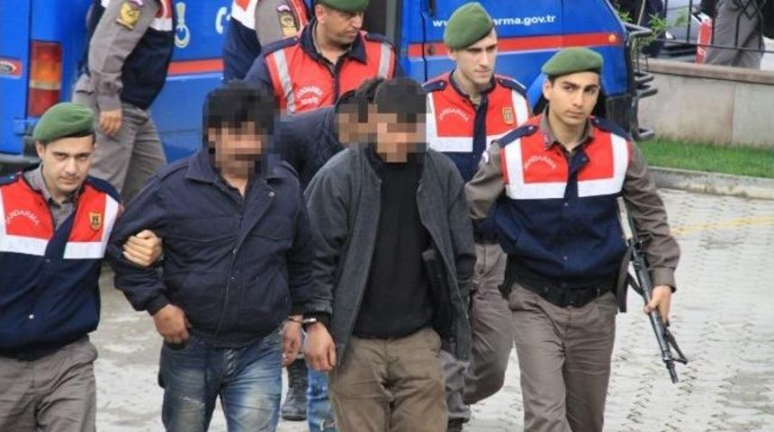 Kablo Hırsızları Yakalandı