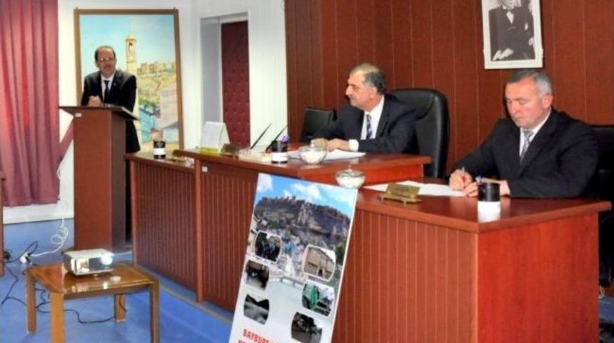 Bayburt &Uuml;niversitesi Rekt&ouml;r&uuml; Prof.dr. Sel&ccedil;uk Coşkun İl Genel Meclisinde &Uuml;niversitenin Hedeflerini Anlattı