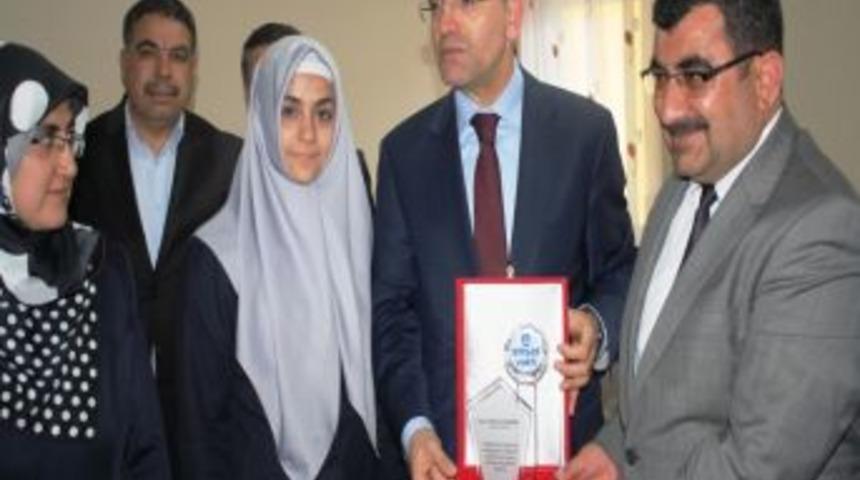 Bakan Şimşek Ensar Vakfı Batman Şubesini Ziyaret Etti