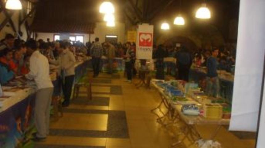 Tire'de D&uuml;zenlenen 'Kitap Şenliği' Coşkulu A&ccedil;ılışla Başladı