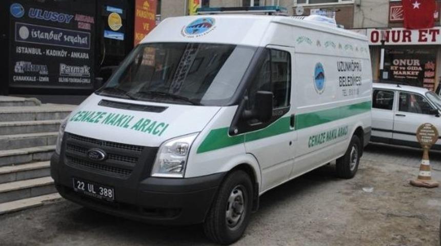 Uzunk&ouml;pr&uuml; Belediyesi Cenaze Nakil Aracı Aldı