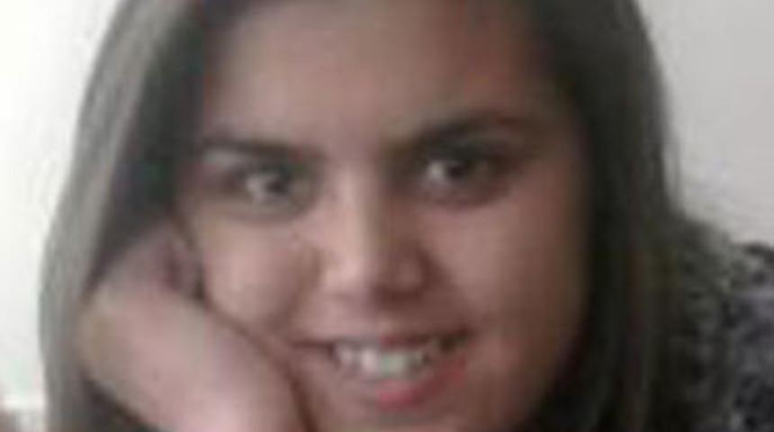 Liseli kız &ouml;l&uuml;me atladı