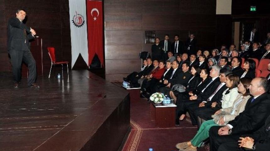 Uşak Valiliği 5 G&uuml;nl&uuml;k Kişisel Gelişim Semineri Organize Etti