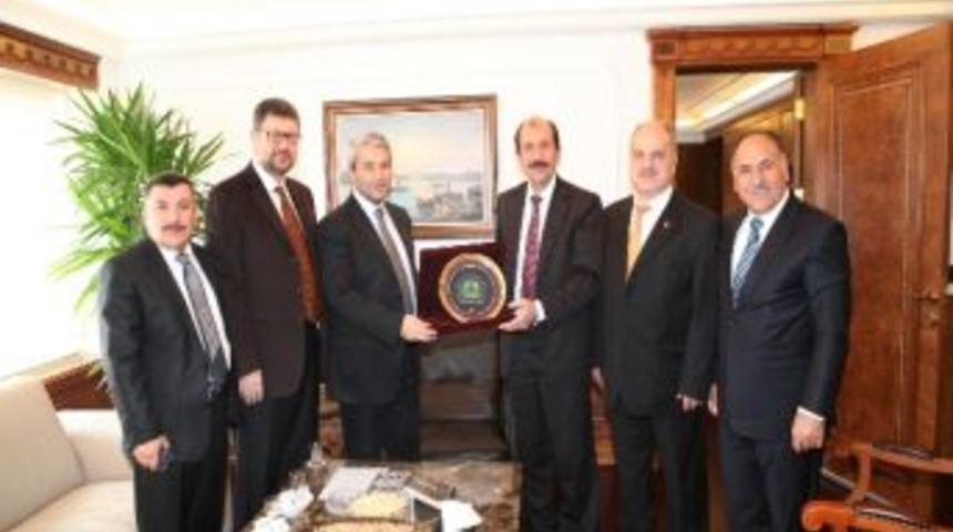 Bakan Erg&uuml;n&rsquo;den Adana&rsquo;ya 3 M&uuml;jde