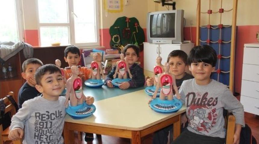 Okullara İnteraktif İnsan V&uuml;cudu Maketi Dağıtımı Devam Ediyor