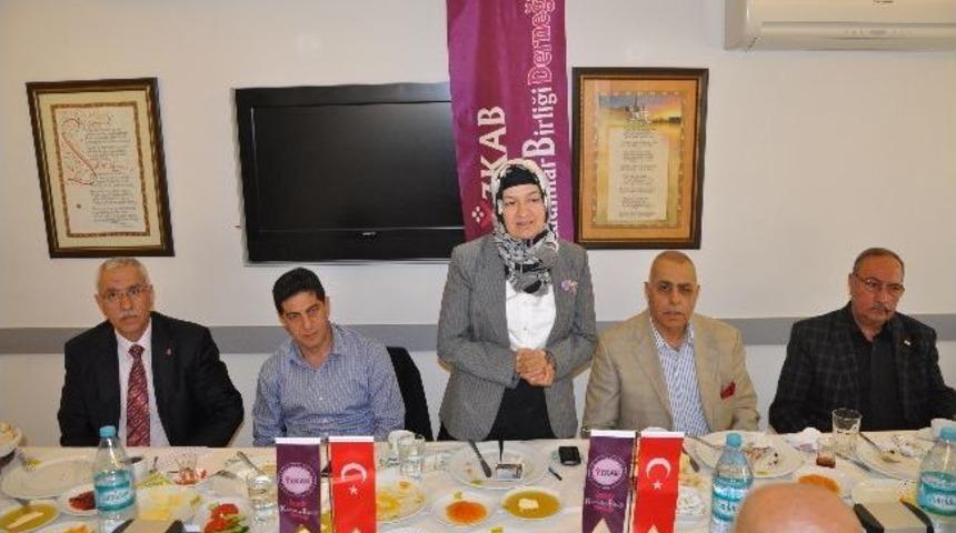 Ev Kadınları Dernek Kurdu