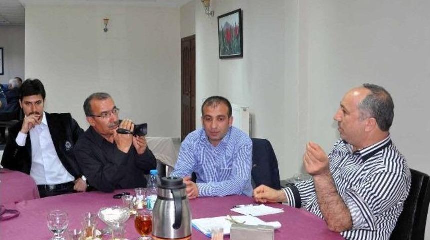 Ak Parti'li Işık&rsquo;ın Toplantısına İlk Defa Diha Muhabiri De Davet Edildi