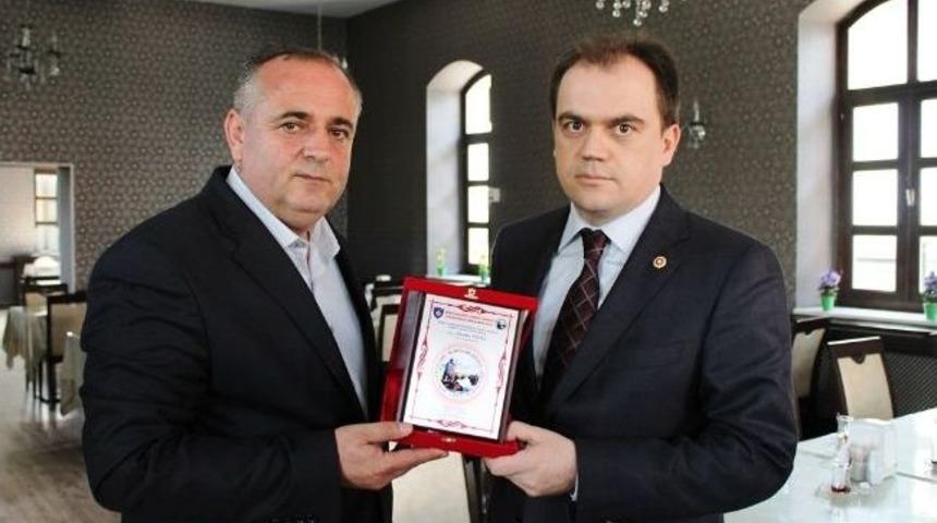 Mamuşa Belediyesi&rsquo;nden Matlı&rsquo;ya Teşekk&uuml;r Plaketi