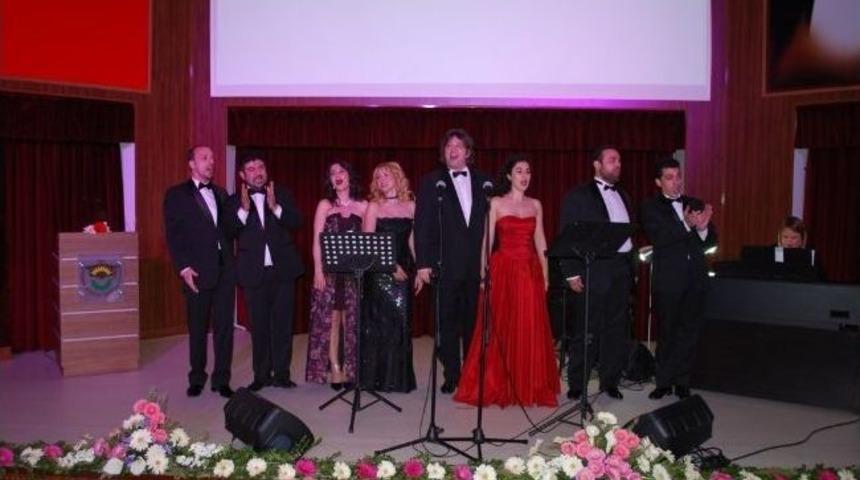 İstanbul Devlet Opera Sanat&ccedil;ıları Tekirdağ&rsquo;da Konser Verdi